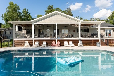 Lake Sinclair living has always been a gift to enjoy and now you - photo 2