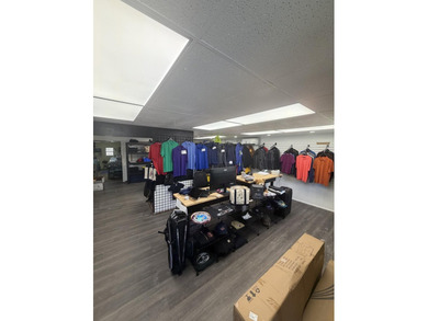 Versatile commercial property currently operating as a printing - photo 5