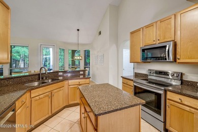 Welcome to this stately Florida home in the secluded community - photo 19