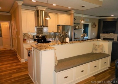 Lake of the Ozarks Condo For Sale in Lake Ozark Missouri
