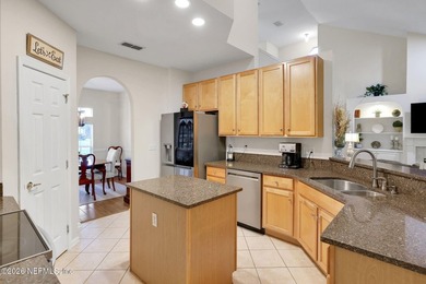Welcome to this stately Florida home in the secluded community - photo 21