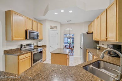 Welcome to this stately Florida home in the secluded community - photo 24