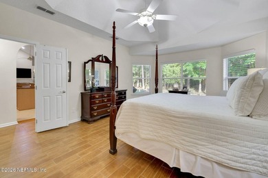 Welcome to this stately Florida home in the secluded community - photo 27