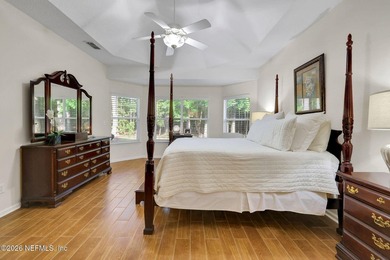 Welcome to this stately Florida home in the secluded community - photo 28
