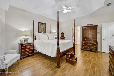 Welcome to this stately Florida home in the secluded community - photo 29