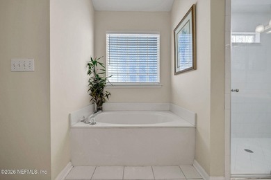 Welcome to this stately Florida home in the secluded community - photo 32