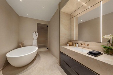 Welcome to Mandarin Oriental Residences, Fifth Avenue. Gilded - photo 7