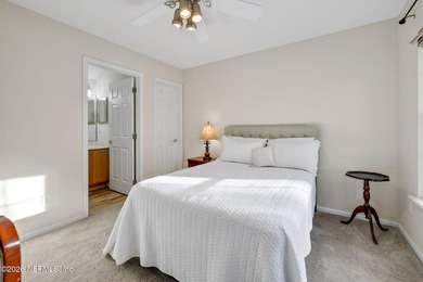 Welcome to this stately Florida home in the secluded community - photo 43