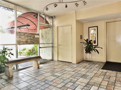 Views, Views, Views! Perched on the top floor of the prestigious - photo 3