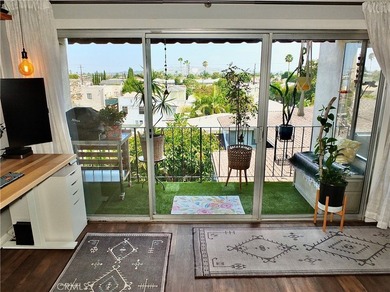 Views, Views, Views! Perched on the top floor of the prestigious - photo 6