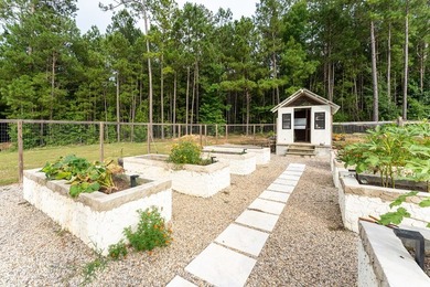 Nestled on 7 breathtaking acres in Putnam County, this - photo 5