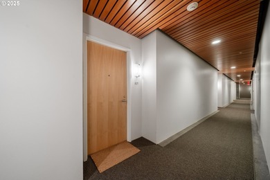 Experience Urban Living in the Heart of Goose Hollow!Explore the