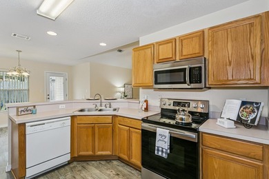 Welcome home to this charming 3-bedroom, 2-bathroom residence - photo 14