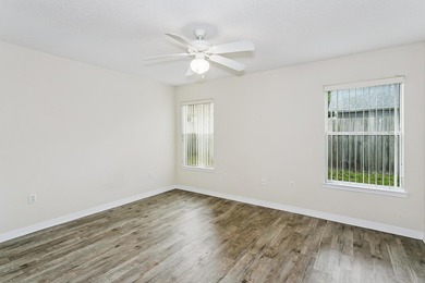 Welcome home to this charming 3-bedroom, 2-bathroom residence - photo 18