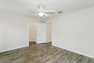 Welcome home to this charming 3-bedroom, 2-bathroom residence - photo 19