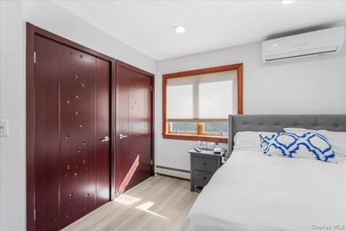This expansive custom 3000sf renovated home with Central Air - photo 22