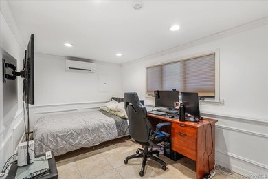 This expansive custom 3000sf renovated home with Central Air - photo 34