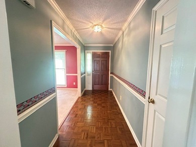 ESTATE SALE! 3BR 2BA split floor plan, greatroom,separate dining - photo 4