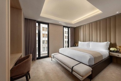 Welcome to Mandarin Oriental Residences, Fifth Avenue. Gilded - photo 6