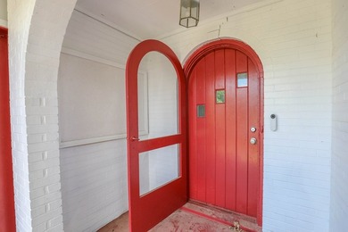 Location, location, location! This versatile commercial property - photo 6
