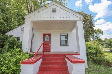 Location, location, location! This versatile commercial property - photo 9