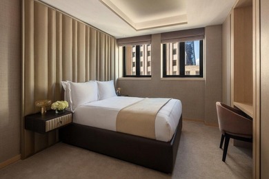 Welcome to Mandarin Oriental Residences, Fifth Avenue. Gilded - photo 10