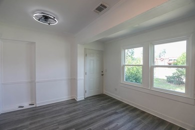 Location, location, location! This versatile commercial property - photo 10