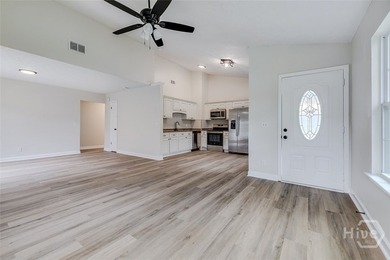 ** THIS HOME IS A MUST SEE WITH LOTS OF UPDATES! Welcome home to - photo 5