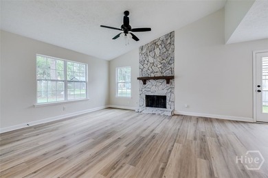 ** THIS HOME IS A MUST SEE WITH LOTS OF UPDATES! Welcome home to - photo 8