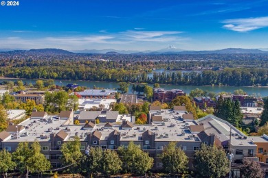 Willamette River - Multnomah County Condo For Sale in Portland Oregon