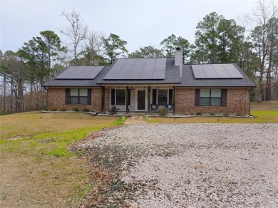 Lake Home For Sale in Many, Louisiana