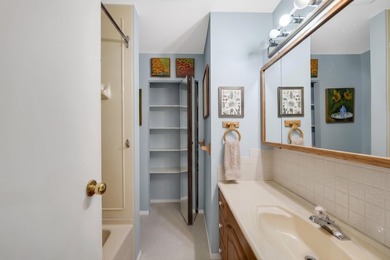 Beautiful corner home in sought-after MOUNTAIN VIEW PLACE! This - photo 12