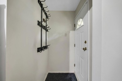 Beautiful corner home in sought-after MOUNTAIN VIEW PLACE! This - photo 16