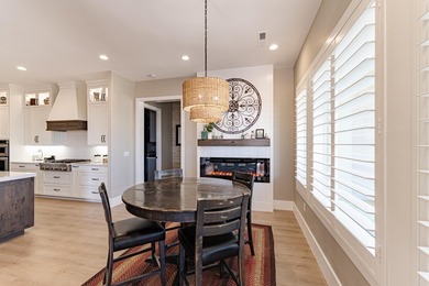 Custom home in beautiful, quiet neighborhood perched at the top - photo 16