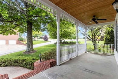 Stunning luxury multi-generational property on a professionally - photo 4