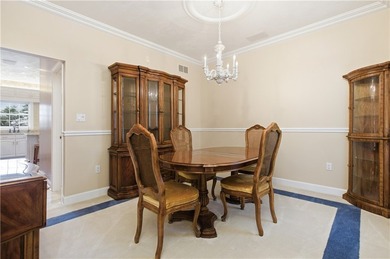Stunning luxury multi-generational property on a professionally - photo 7