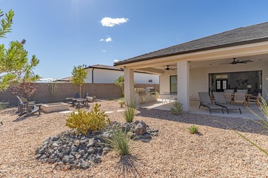 Custom home in beautiful, quiet neighborhood perched at the top - photo 37