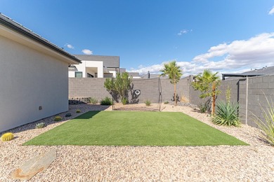 Custom home in beautiful, quiet neighborhood perched at the top - photo 38