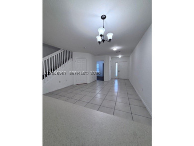 Welcome home to this spacious and well-maintained 3-bedroom - photo 3