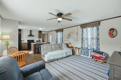 Welcome home to this spacious & perfectly designed 2 bedroom, 2 - photo 12