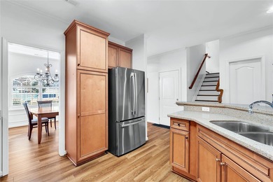 Welcome to this move in ready townhome located in the desirable