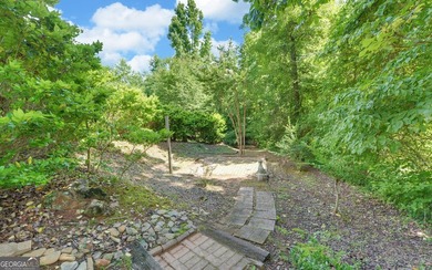 GOLF COMMUNITY MASTERPIECE! Spectacular 4-sided brick home - photo 20