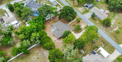 This stunning 3-bedroom, 2-bathroom home has been completely - photo 23