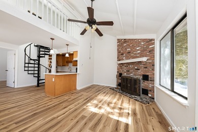 Private Pet friendly End unit newly refreshed! Ranch style - photo 4