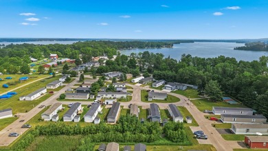 Welcome home to this spacious & perfectly designed 2 bedroom, 2 - photo 26