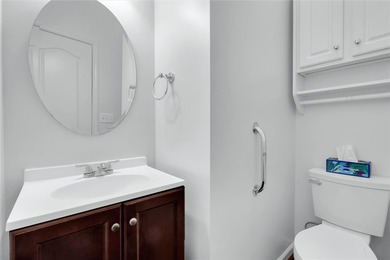 Welcome to this move in ready townhome located in the desirable