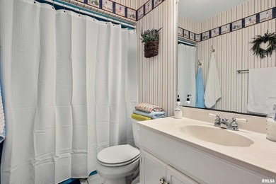 Welcome to your private lakefront retreat, offering nearly a - photo 33