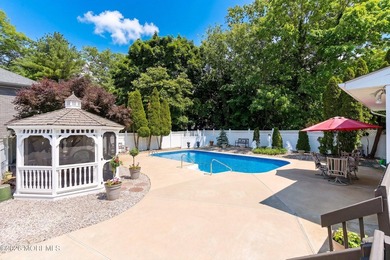 Spacious & beautifully maintained, this charming 4-bedroom - photo 41