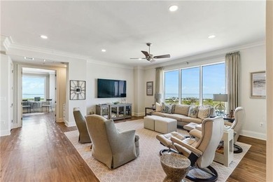 Luxury Lakefront Living in this meticulously maintained - photo 9