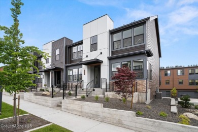 Lake Townhome/Townhouse For Sale in Coeur d Alene, Idaho